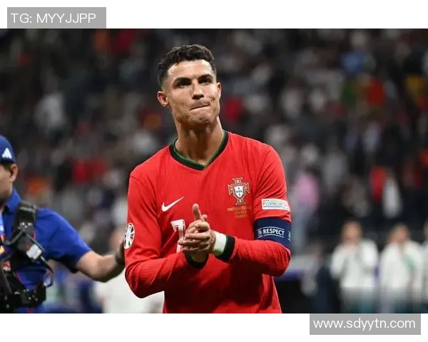 中国足球球星曾与C罗同场竞技的辉煌瞬间与背后故事 中国足球球星曾与C罗同场竞技的辉煌瞬间与背后故事