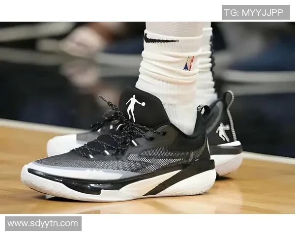 新赛季球星足球鞋上脚亮相 探索顶级球员选择背后的科技与风格 新赛季球星足球鞋上脚亮相 探索顶级球员选择背后的科技与风格