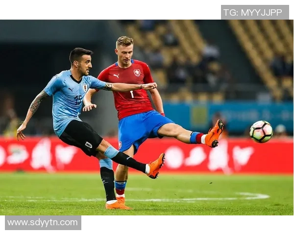 足球运动员与球星身份转变的关键因素与影响力分析 足球运动员与球星身份转变的关键因素与影响力分析