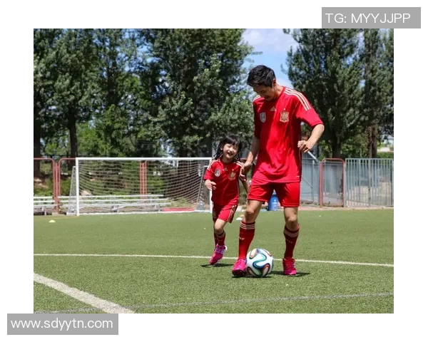 中国足球体质最强球星揭秘：谁能称霸绿茵场成就辉煌人生