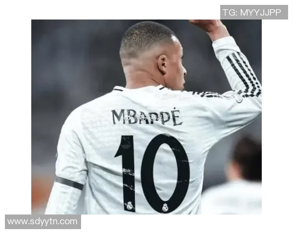 长发男足球星高清头像展示英俊气质与运动风采完美融合 长发男足球星高清头像展示英俊气质与运动风采完美融合